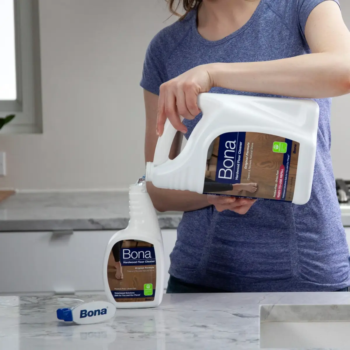 Bona Hardwood Floor Cleaner, 22 oz. with 96 oz. Refill - Image 3