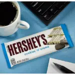 HERSHEY'S Cookies 'n' Creme Candy Bars, Full Size, 1.55 oz., 36 pk. - Image 3
