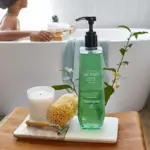 Neutrogena Rainbath Renewing Shower and Bath Gel, Pear & Green Tea, 40 fl. oz. - Image 3