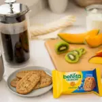 belVita Blueberry Breakfast Biscuits, 4 biscuits per pack, 25 pk. - Image 4