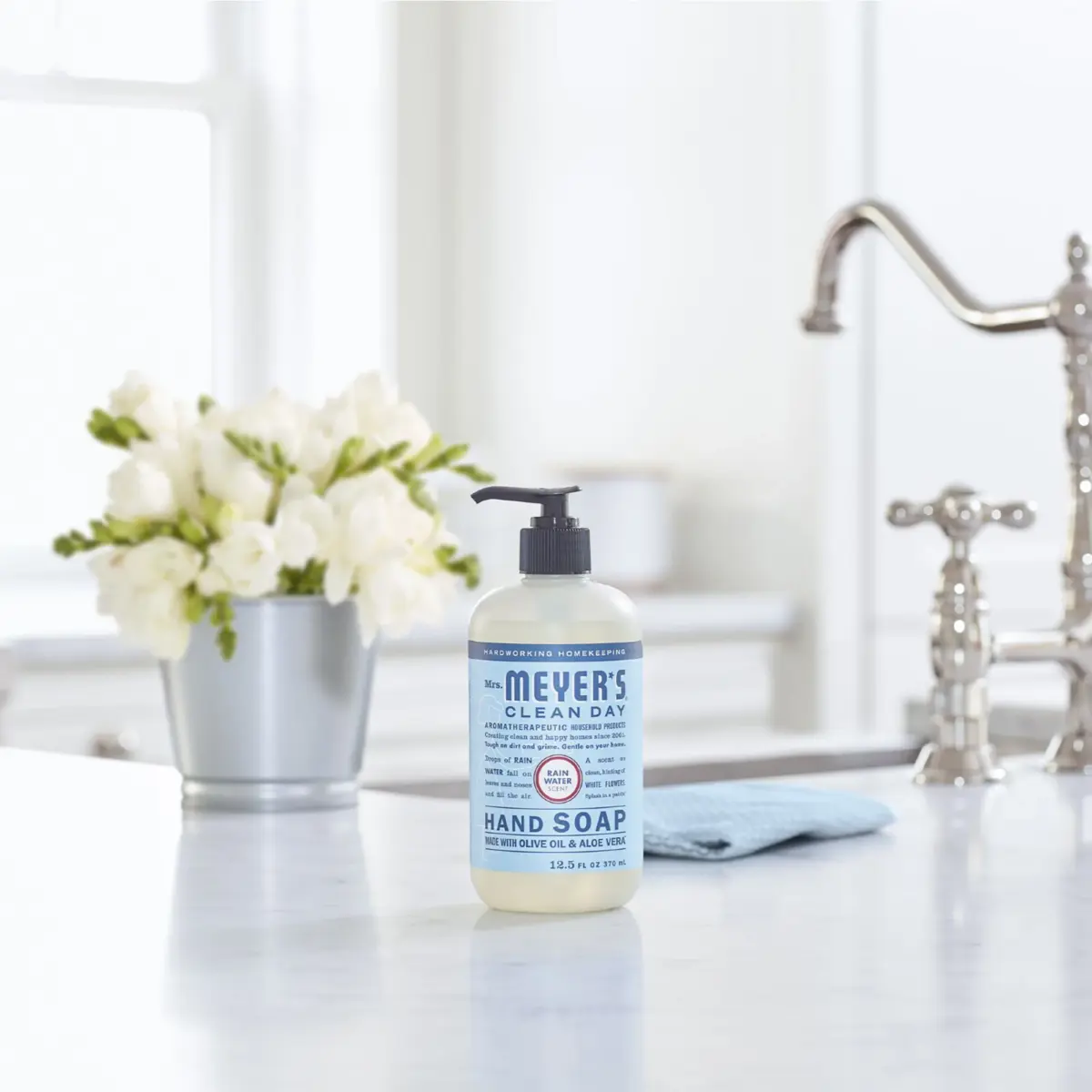 Mrs. Meyer's Clean Day Hand Soap, Rain Water Scent, 3 pk./12.5 fl. oz. - Image 4
